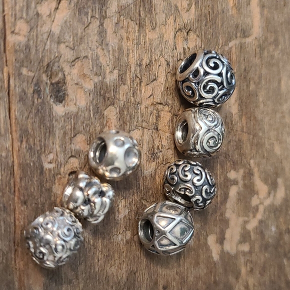 Pandora - Picture 4 of 6